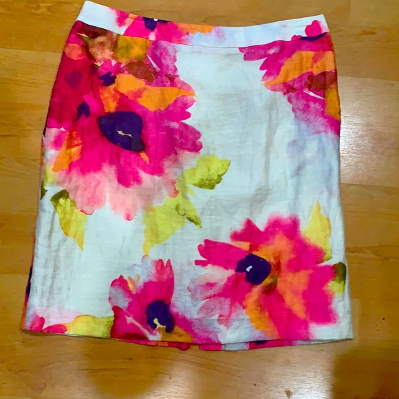 Loft Skirt - Picture 1 of 4
